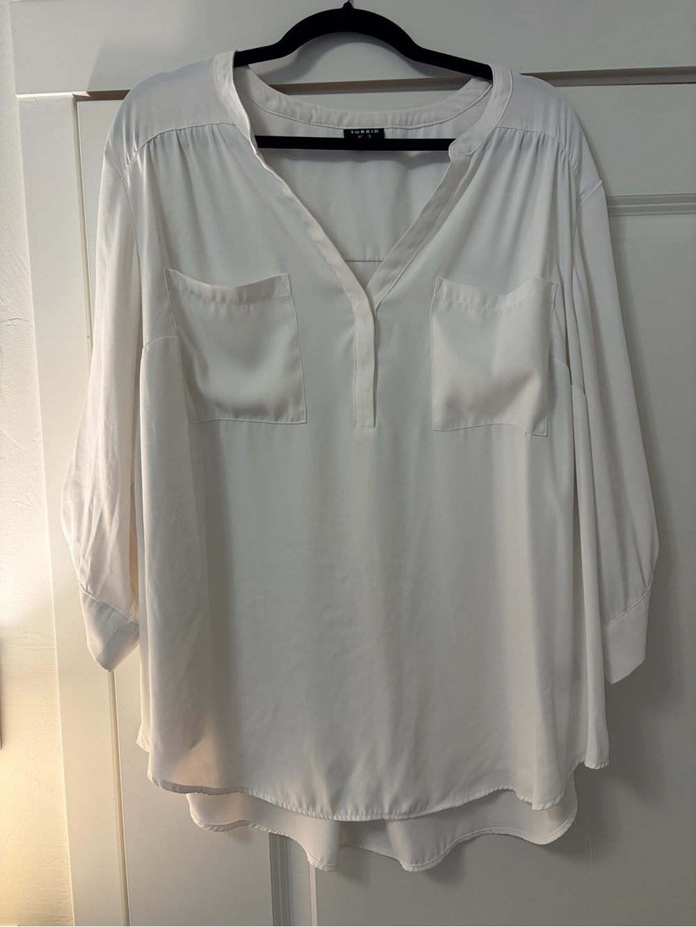 torrid White V-Neck Split Tunic Blouse with Patch Pockets